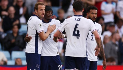 彩经网走势图大全新版-世预赛35场不败！英格兰2-0安道尔 4连胜0失球领跑 赖斯头槌建功