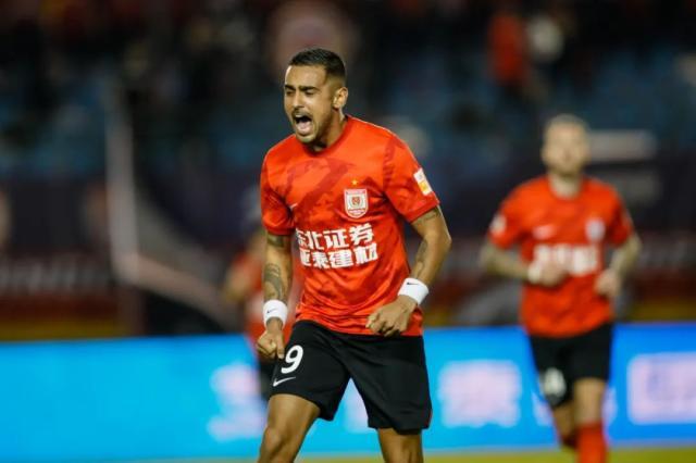 1688132188259045169.jpg land.jpg